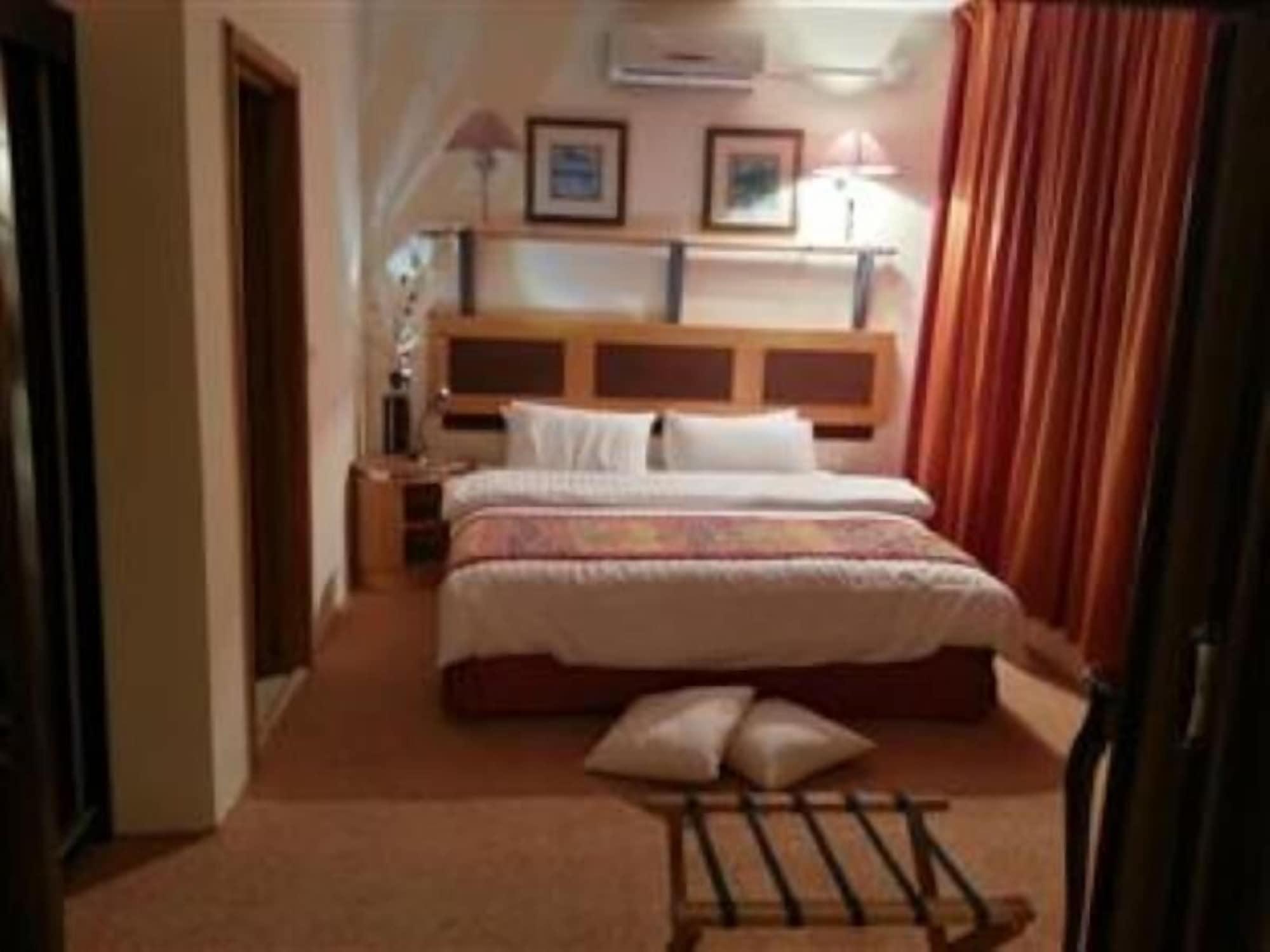 Renad Hotel อัมมาน ภายนอก รูปภาพ